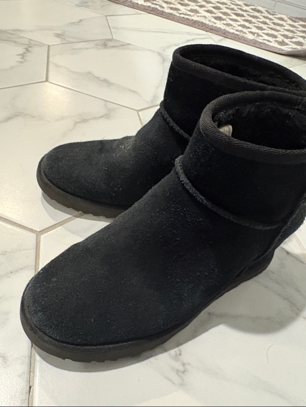 UGG | Black Hidden Wedge Women's Size 7 - Picture 3 of 8